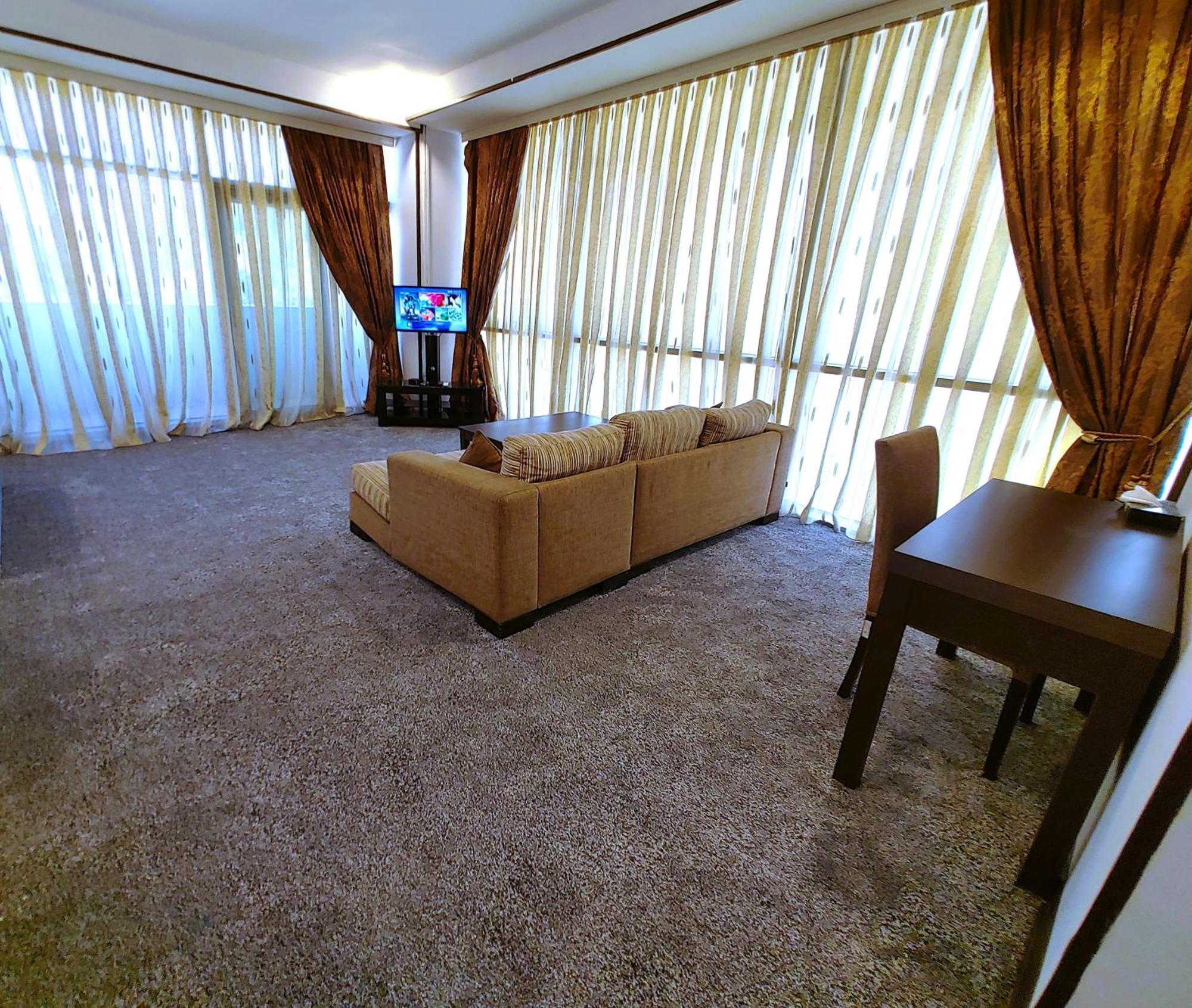 Crossway Hotel Masazir Εξωτερικό φωτογραφία