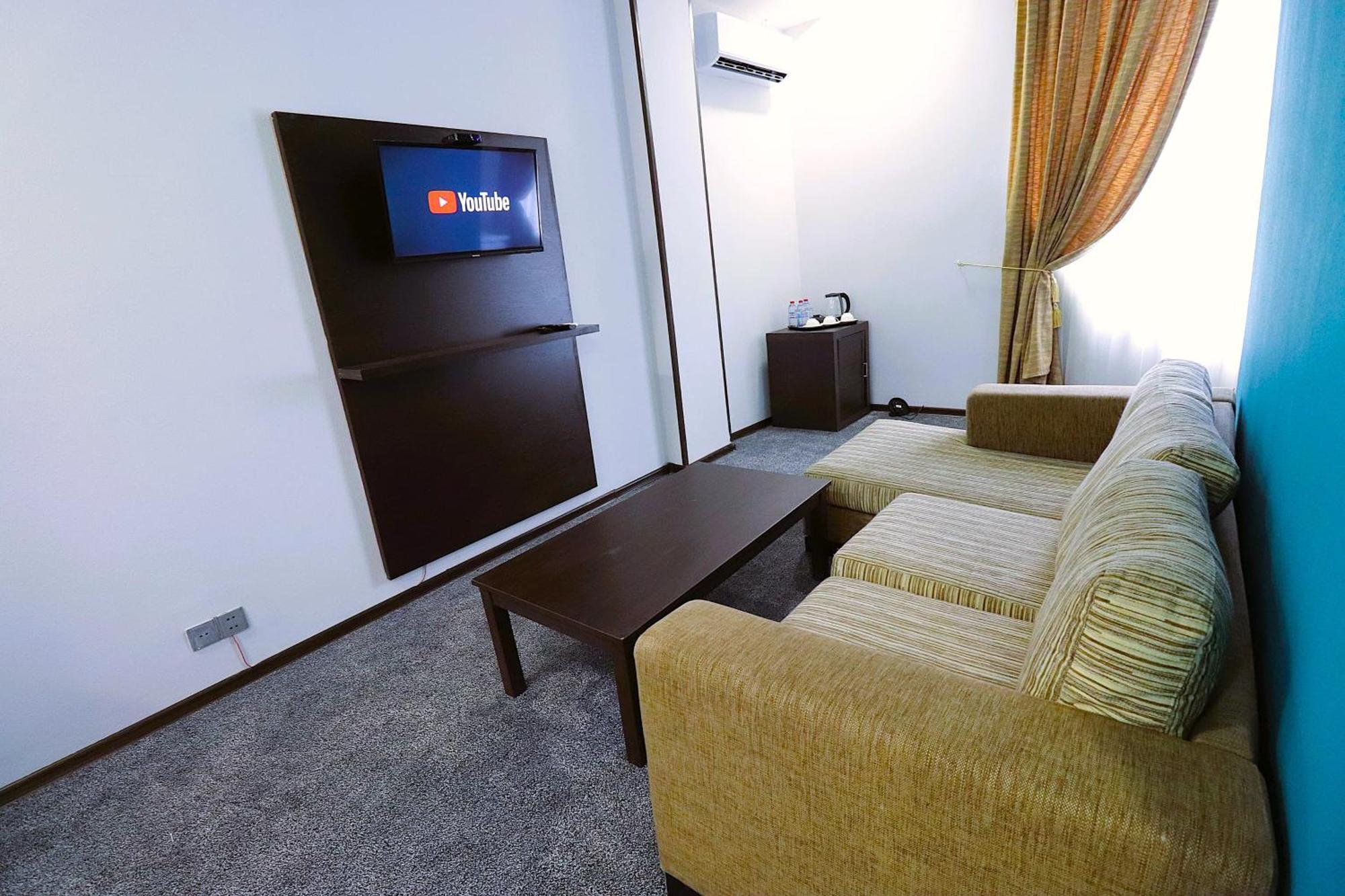 Crossway Hotel Masazir Εξωτερικό φωτογραφία